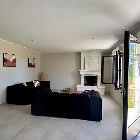Design, Confort & Elegance Villa Echourgnac